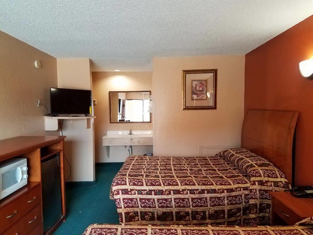 Oyo Hotel 2*